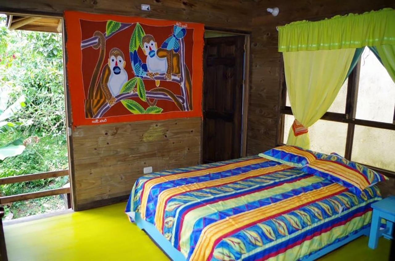 Wood House Hostel La Fortuna Eksteriør bilde