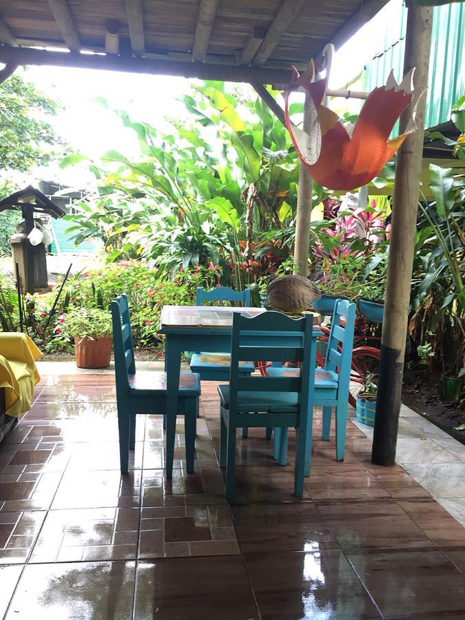 Wood House Hostel La Fortuna Eksteriør bilde
